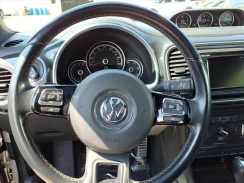 Used 2014 Volkswagen Beetle R-Line FWD image 12