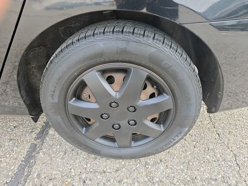 Used 2010 Hyundai Elantra GLS image 27