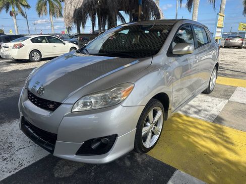 Used 2009 Toyota Matrix S image 1
