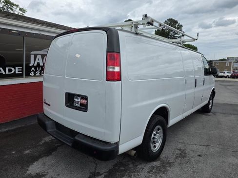 Used 2019 Chevrolet Express 2500 Extended w/ Driver Convenience Package RWD image 4