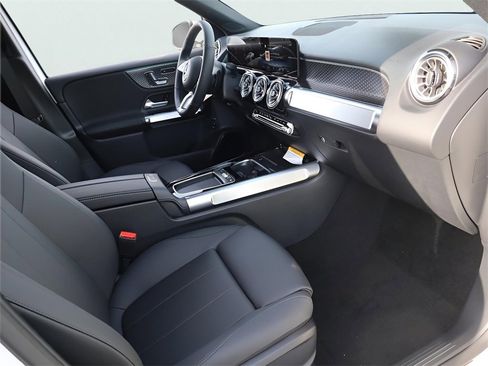 New 2026 Mercedes-Benz GLB 250 4MATIC image 15