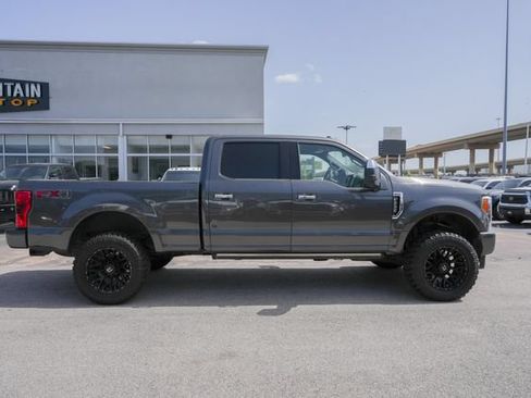 Used 2018 Ford F250 Platinum w/ Platinum Ultimate Package AWD/4WD image 4