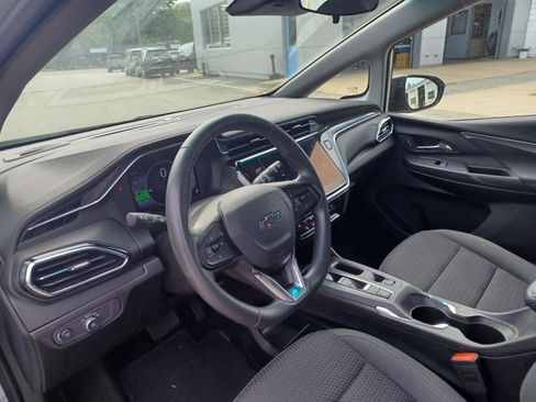 Used 2023 Chevrolet Bolt LT FWD image 8