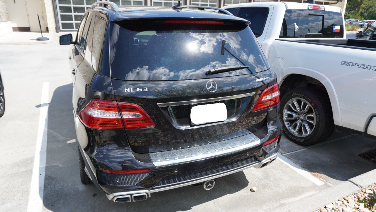 Used 2015 Mercedes-Benz ML 63 AMG 4MATIC image 6