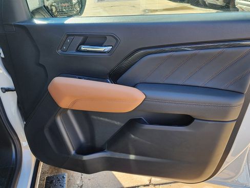 New 2026 GMC Canyon AT4 image 39