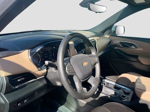 Used 2023 Chevrolet Traverse Premier w/ LPO, 'HIT The Road' Package FWD image 9