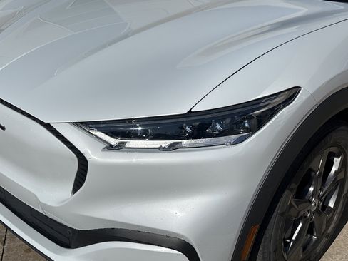 Used 2022 Ford Mustang Mach-E Select image 13