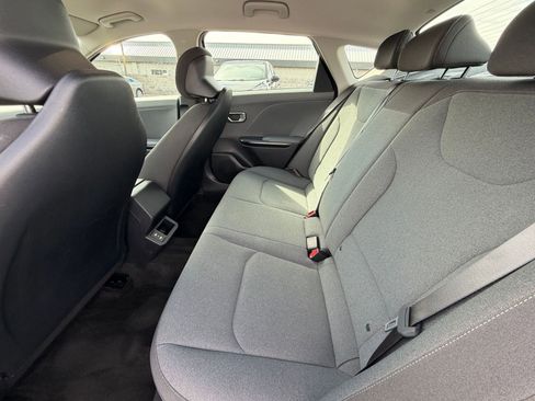 Used 2025 Kia K4 LXS image 24