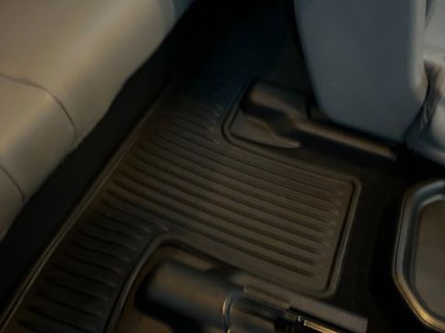 Used 2023 Toyota Highlander Limited image 58