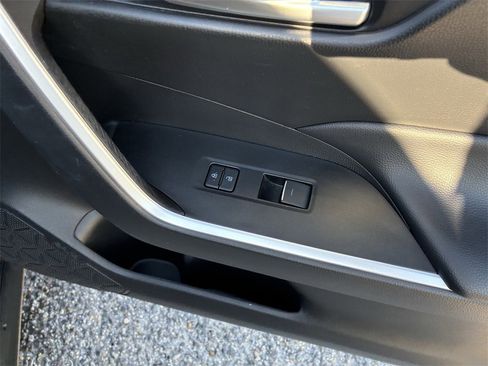 Used 2023 Toyota RAV4 XLE Premium image 33