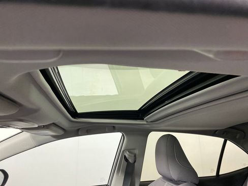 Used 2024 Toyota Camry LE image 11