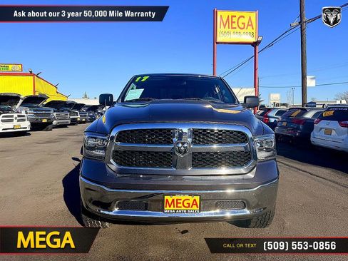 Used 2017 RAM 1500 Classic SLT image 4