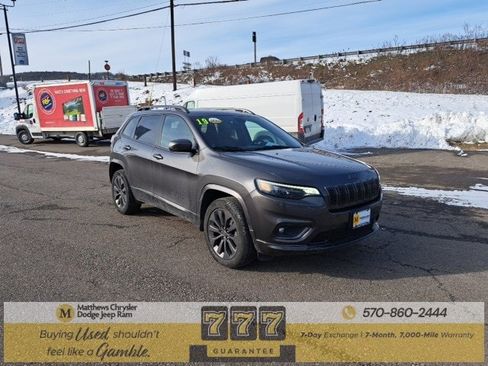 Used 2019 Jeep Cherokee High Altitude image 2