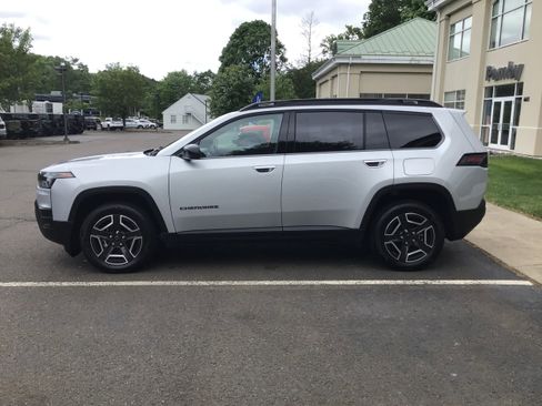 New 2026 Jeep Cherokee Limited AWD/4WD image 4