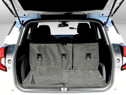 Used 2022 GMC Terrain SLE w/ Driver Convenience Package image 28