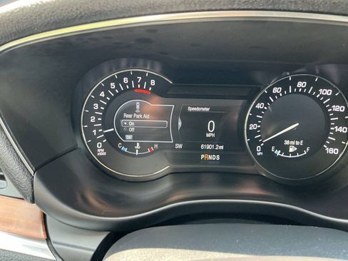 Used 2019 Lincoln MKC Select w/ Select Plus Package AWD/4WD image 30