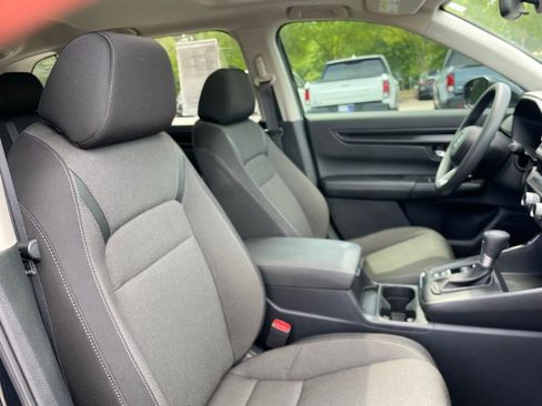 Certified 2025 Honda CR-V EX image 31