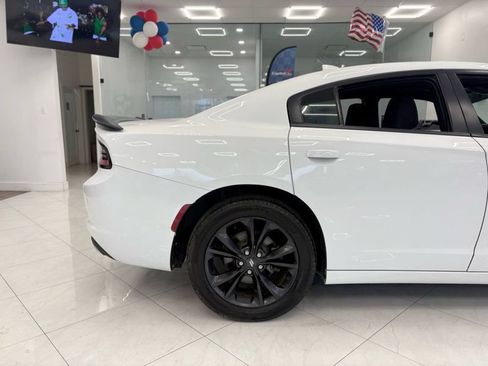 Used 2020 Dodge Charger SXT w/ Blacktop Package AWD/4WD image 8
