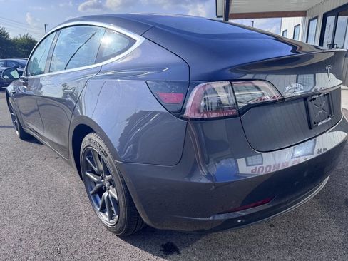 Used 2018 Tesla Model 3 Long Range RWD image 8