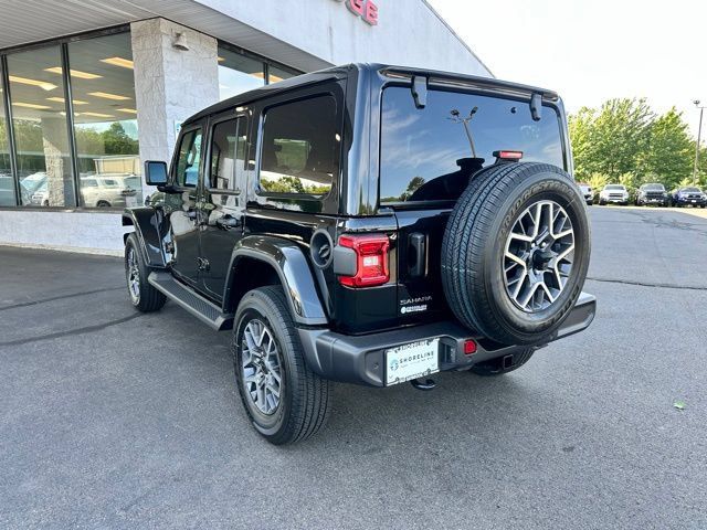 New 2025 Jeep Wrangler Unlimited Sahara AWD/4WD image 7