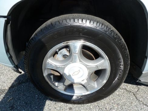 Used 2008 Chevrolet TrailBlazer LT w/ Sun And Sound Package AWD/4WD image 18