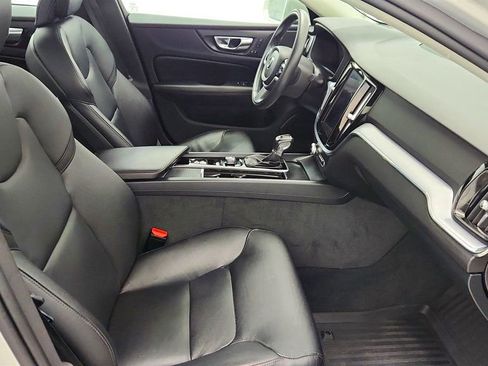 Used 2020 Volvo S60 T5 Momentum w/ Protection Package image 24