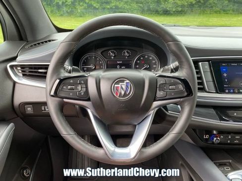 Used 2024 Buick Enclave Essence FWD image 19