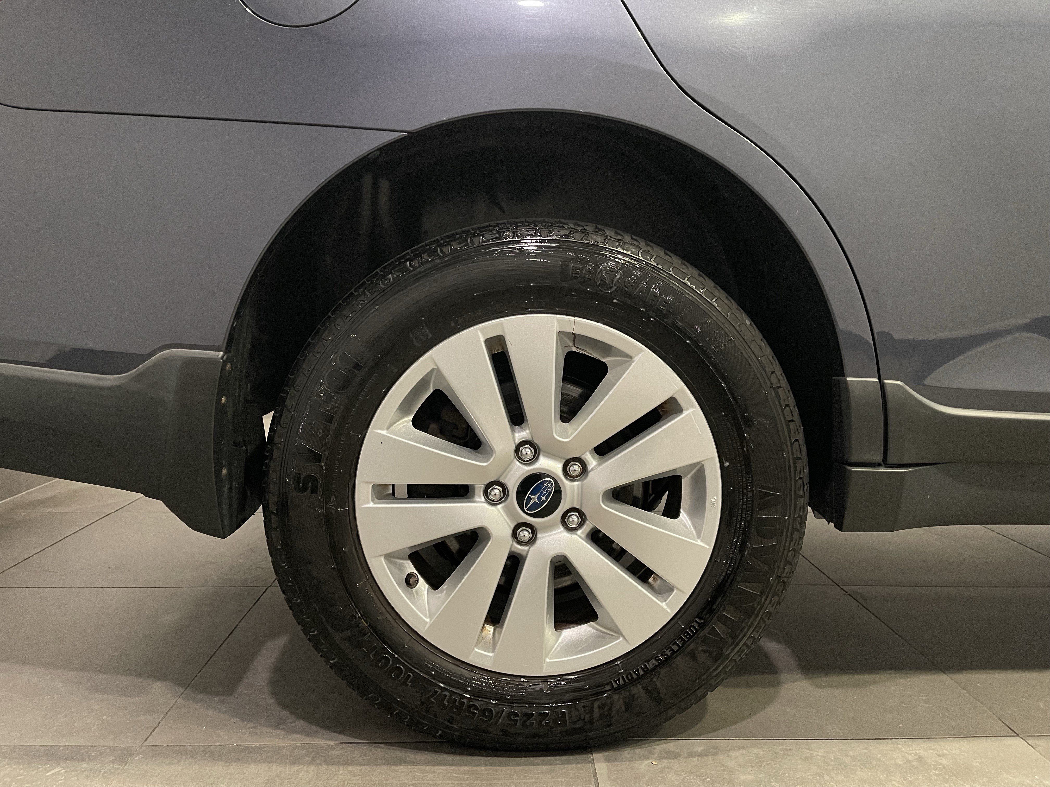 Used 2017 Subaru Outback 2.5i Premium AWD/4WD image 9