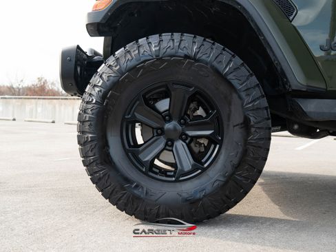 Used 2021 Jeep Wrangler Unlimited Sahara w/ Dual Top Group image 9