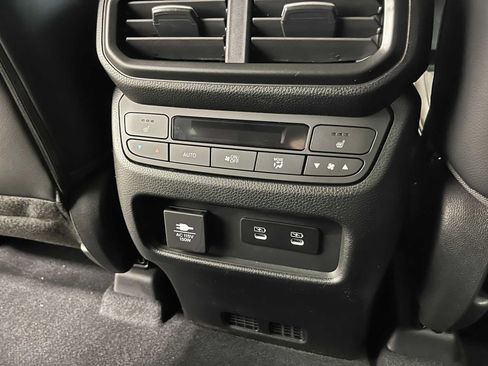 Used 2026 Honda Pilot Elite image 24