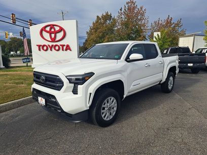 New 2025 Toyota Tacoma SR5