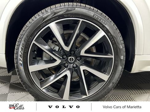 Used 2024 Volvo XC90 B6 Plus image 18
