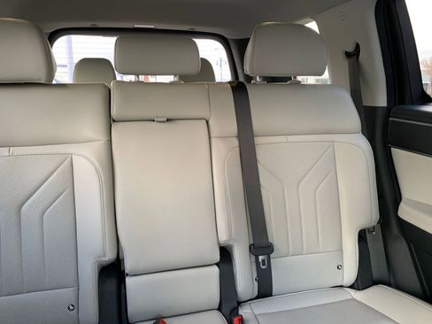 Used 2025 Hyundai Santa Fe SEL image 36