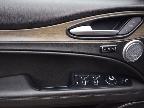 Used 2019 Alfa Romeo Stelvio Ti image 27