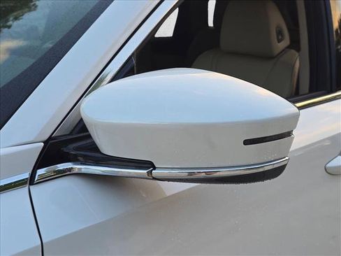 Used 2023 Acura MDX FWD image 11