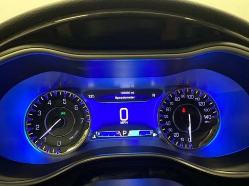 Used 2015 Chrysler 200 C FWD image 10