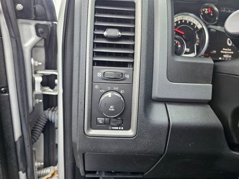 Used 2013 RAM 1500 Express image 28