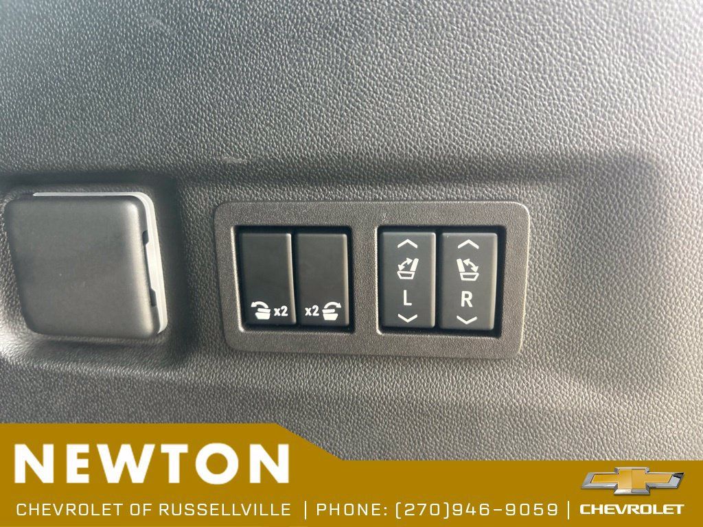 Used 2024 GMC Yukon XL Denali Ultimate AWD/4WD image 44