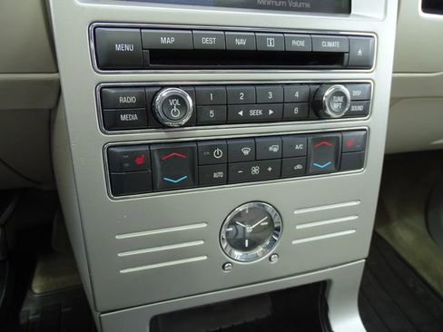 Used 2011 Ford Flex Limited w/ Rapid Spec Order Code FWD image 21