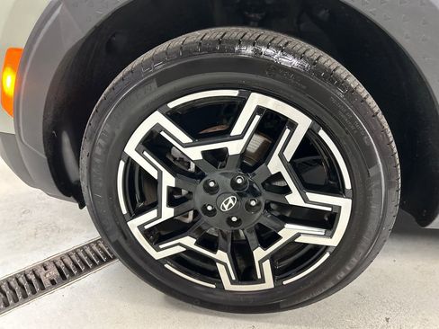 Used 2025 Hyundai Santa Cruz Limited image 9