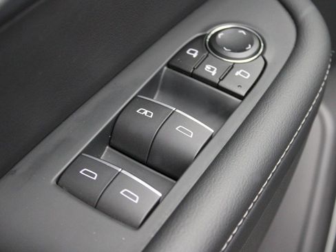 Used 2025 Buick Enclave Sport Touring image 16