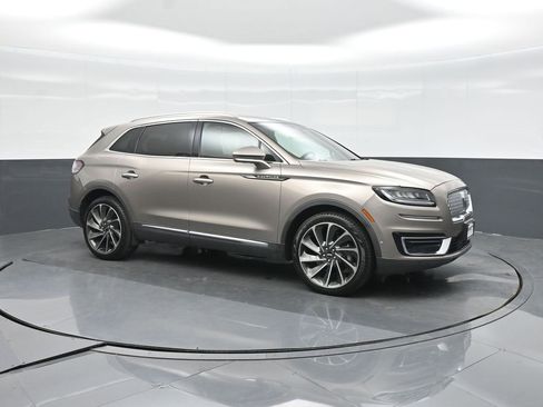 Used 2019 Lincoln Nautilus Reserve image 10