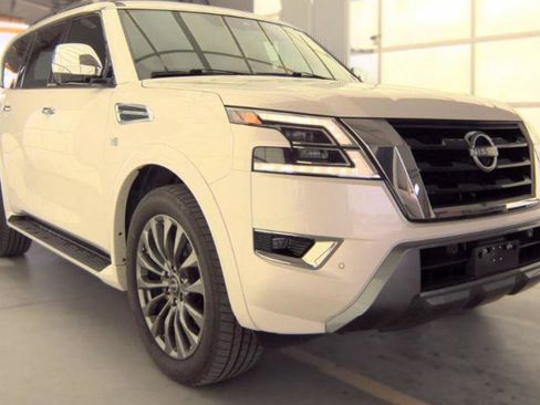 Used 2021 Nissan Armada Platinum w/ Captain's Chairs Package AWD/4WD image 4