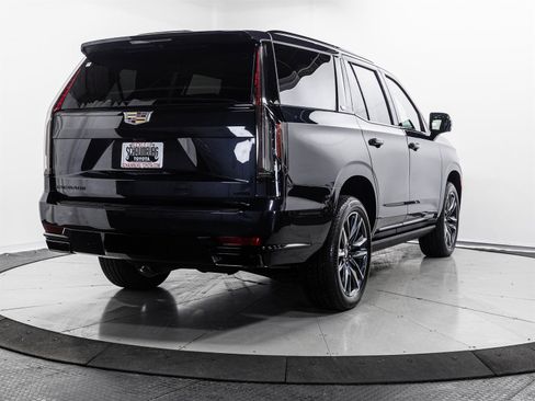 Used 2022 Cadillac Escalade Sport Platinum w/ Heavy-Duty Trailer Package image 13