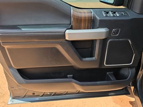 Used 2015 Ford F150 Lariat w/ Equipment Group 502A Luxury AWD/4WD image 19
