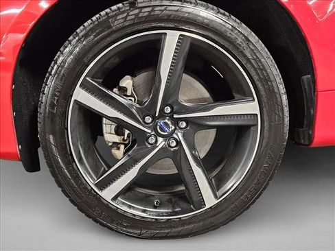 Used 2015 Volvo XC60 T6 R-Design Premier Plus image 23