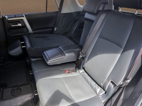 Used 2021 Toyota 4Runner Limited AWD/4WD image 25