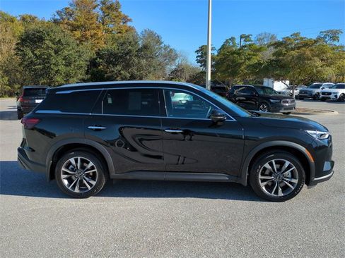 Used 2025 INFINITI QX60 Luxe image 3