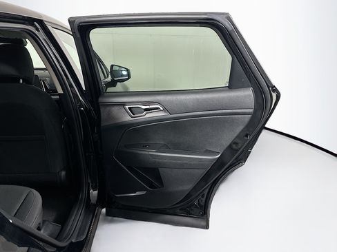 Used 2025 Kia Sportage LX FWD image 30