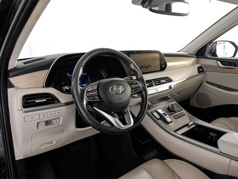 Used 2021 Hyundai Palisade SEL w/ Premium Package image 2